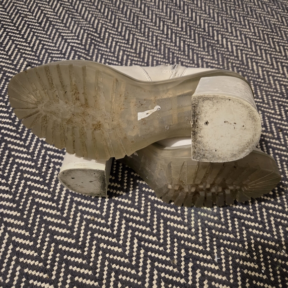 Free People Chunky Chelsea Ankle Boots in Light Beige and Taupe Trim - Picture 9 of 13